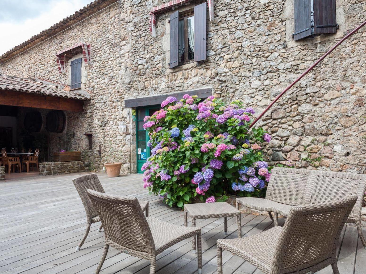 Logis Auberge Du Peras Saint-Jean-du-Gard Bagian luar foto